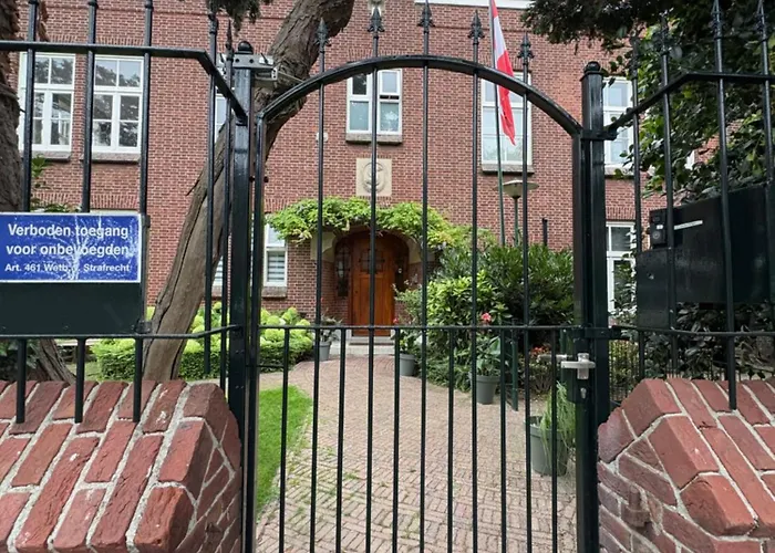 Bommelsteijn Guest house *